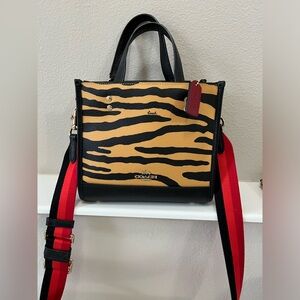 NWT COACH Dempsey Tote Bag 22 With Tiger Print